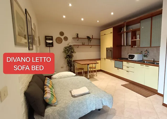 Finestre Verdi Appartamento Con Parcheggio